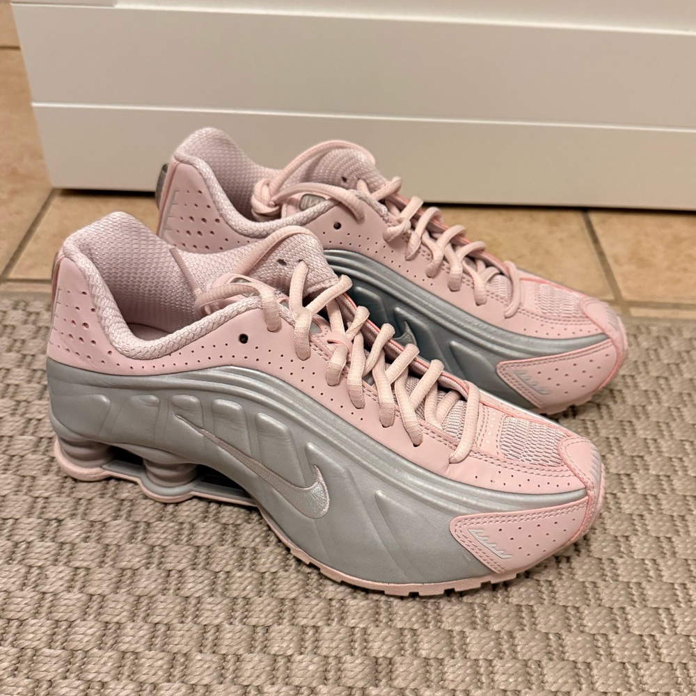 Nike Shox R4